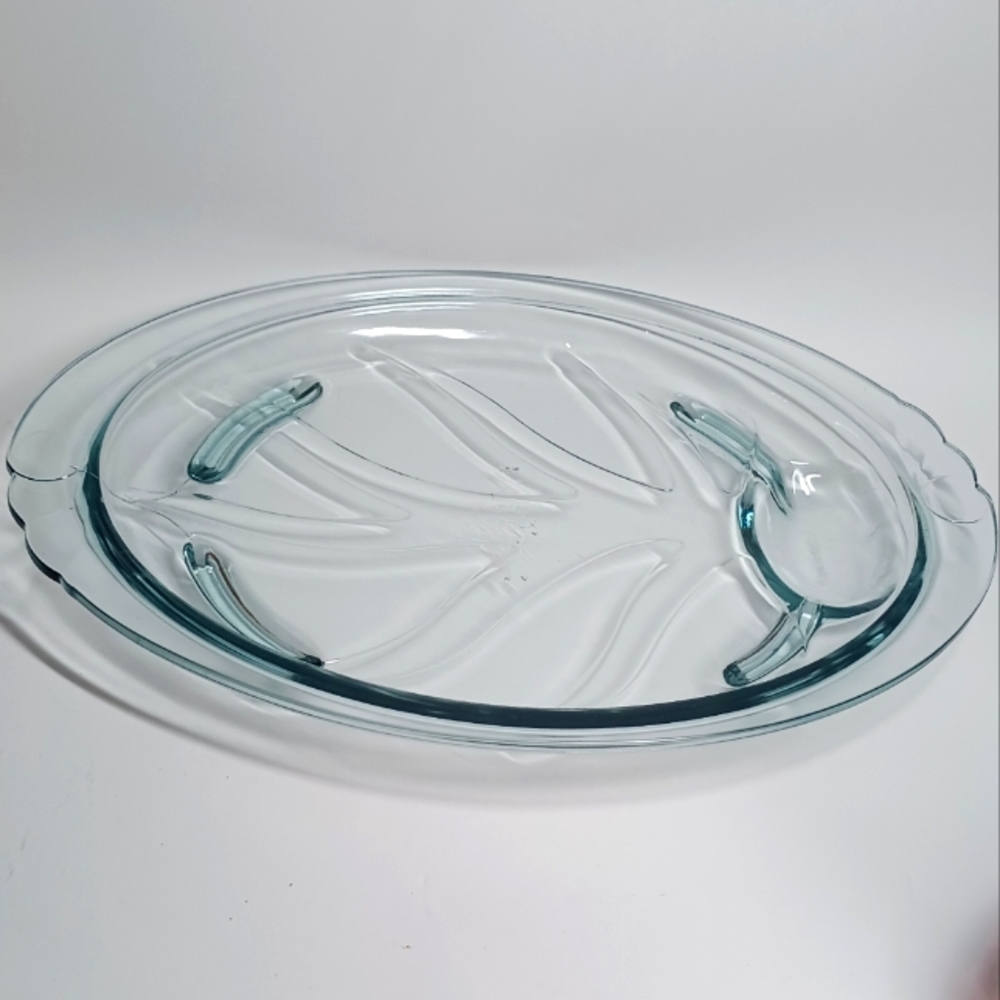 VTG Pyrex Original Clear Footed Meat Serving Dish Platter w/Well Blue Tint